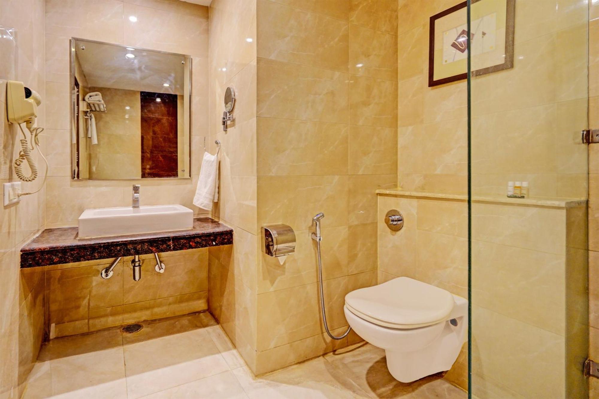 Hotel Marina Near Igi Airport Delhi New Delhi Exterior photo